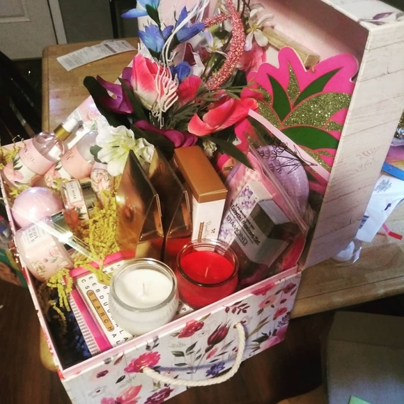 All Occasions Baskets/Boxes Made to order - Picture 7 of 12